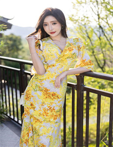 《女主直播给粉丝脱内衣-qvdo》