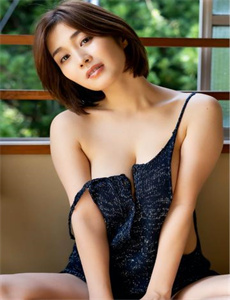 《男士健美操盘视频-nude》